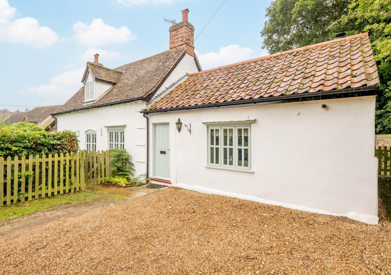 Wisteria Cottage Snape  외부 사진